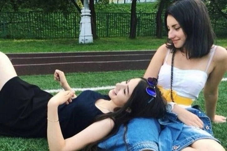 Сестры Хачатуряна впервые встретились в суде: взгляд друг на друга, но разговоров не было